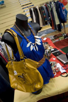 Raid My Wardrobe Pre-loved Fashion Event - Saturday 31st March RMW_Yellow_Hand_Bagv2